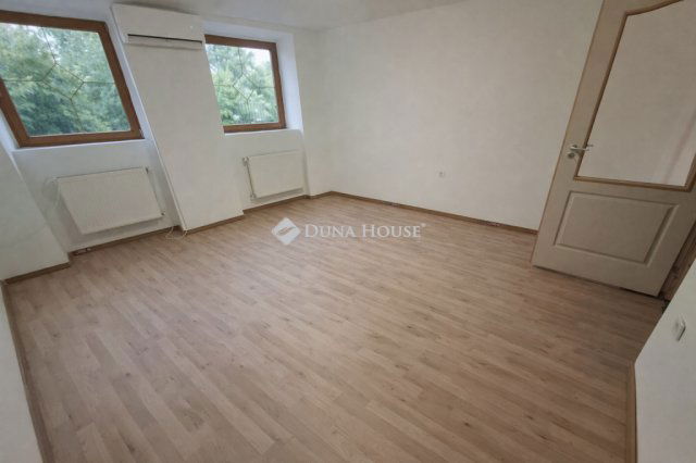 Eladó családi ház, Kiskunfélegyházán 44.5 M Ft, 4 szobás