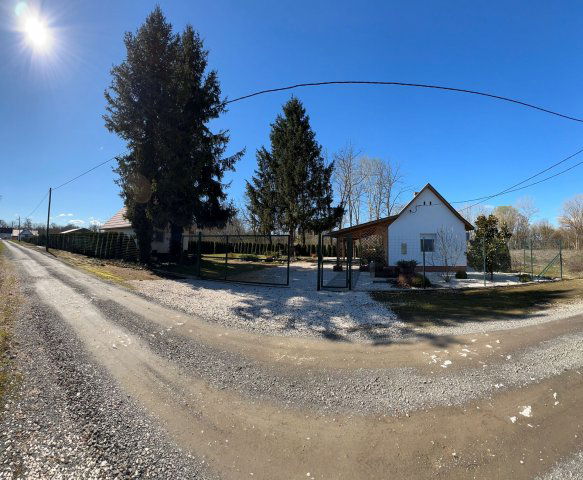 Eladó családi ház, Mohácson 84 M Ft, 4 szobás