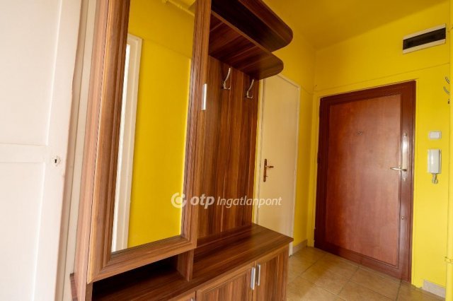 Eladó téglalakás, Budapesten, II. kerületben 74.9 M Ft, 1 szobás