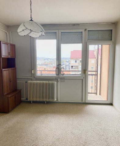 Eladó panellakás, Zalaegerszegen 32.99 M Ft, 3 szobás