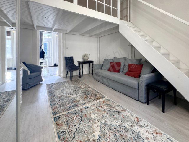 Kiadó téglalakás, albérlet, V. kerületben, Október 6. utcában