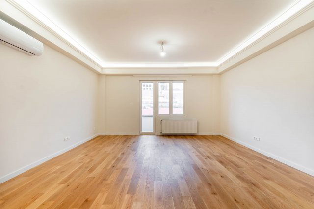 Eladó téglalakás, Budapesten, I. kerületben, Krisztina körúton