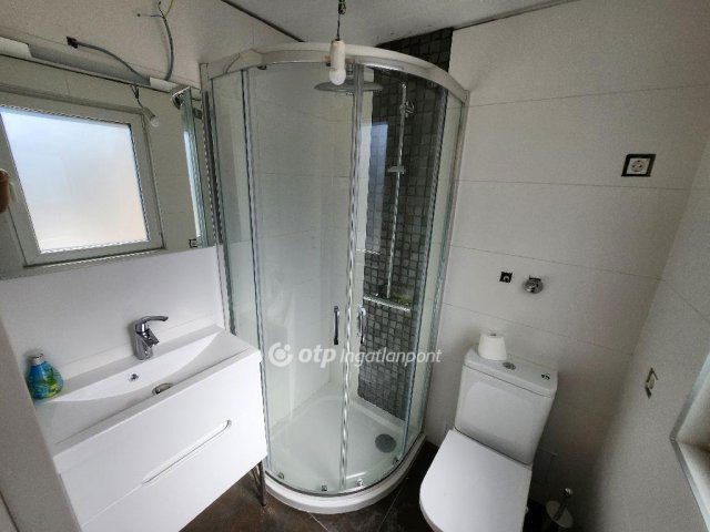 Eladó családi ház, Érden 330 M Ft, 7 szobás