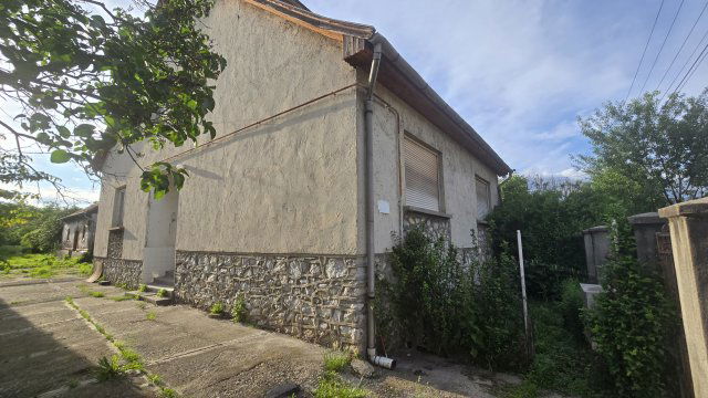Eladó családi ház, Parasznyán 19 M Ft, 4 szobás