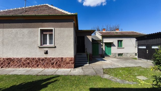 Eladó családi ház, Szombathelyen 59.9 M Ft, 2 szobás