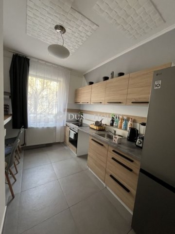 Eladó téglalakás, Várpalotán 36.7 M Ft, 1 szobás