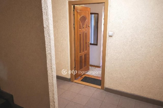 Eladó panellakás, Budapesten, III. kerületben 62.9 M Ft, 2 szobás