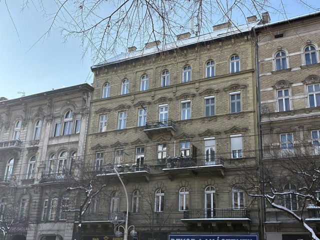 Eladó téglalakás, Budapesten, VII. kerületben, Erzsébet körúton