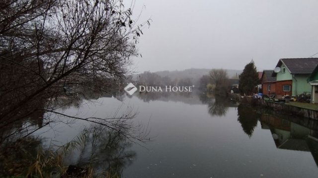 Eladó nyaraló, Pécelen 35 M Ft, 3 szobás / költözzbe.hu