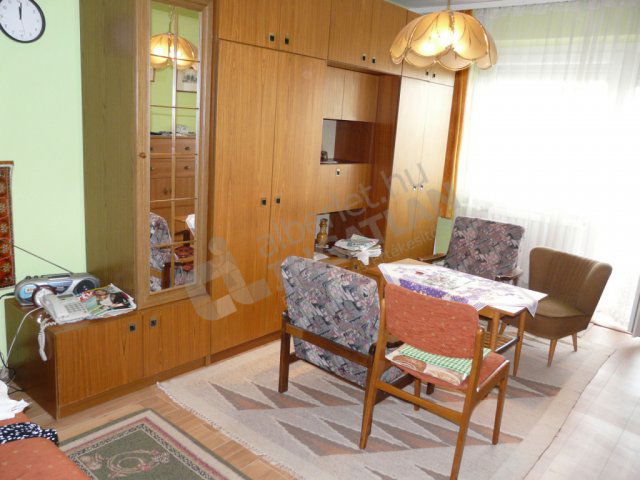 Kiadó panellakás, albérlet, III. kerületben, Szentendrei úton