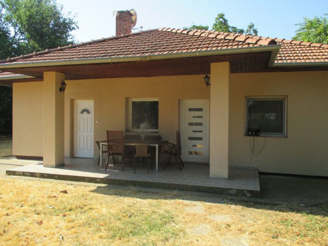 Eladó családi ház, Békéscsabán 43 M Ft, 3 szobás