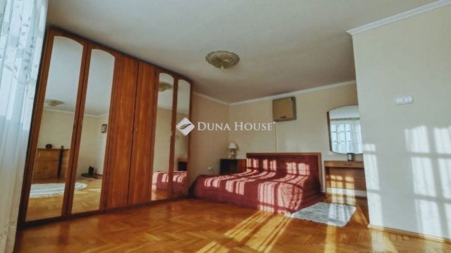Eladó téglalakás, Budapesten, VIII. kerületben 189.805 M Ft
