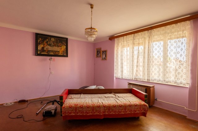 Eladó családi ház, Kiskunfélegyházán 36.9 M Ft, 6 szobás