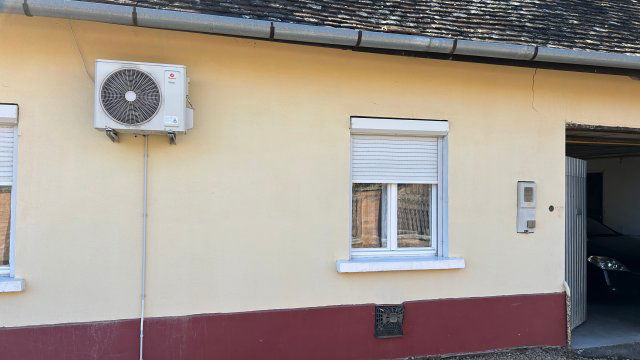 Eladó családi ház, Makón, Almási utcában 25.9 M Ft, 4 szobás