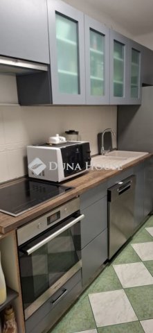 Eladó téglalakás, Pécsett 72.9 M Ft, 3 szobás