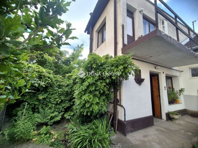 Eladó családi ház, Budapesten, III. kerületben 65 M Ft, 3 szobás