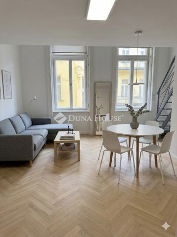 Eladó téglalakás, Budapesten, V. kerületben 53.5 M Ft, 1 szobás