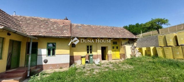 Eladó családi ház, Kisfüzesen 14.5 M Ft, 2 szobás