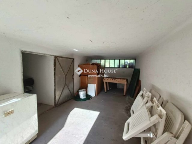 Eladó nyaraló, Lakitelken 19.99 M Ft, 3 szobás