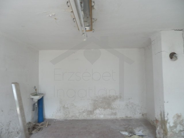 Eladó téglalakás, Dorogon 9.5 M Ft, 1 szobás