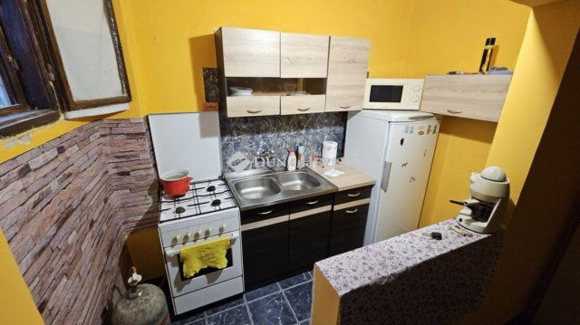Eladó családi ház, Előszálláson 25 M Ft, 2 szobás