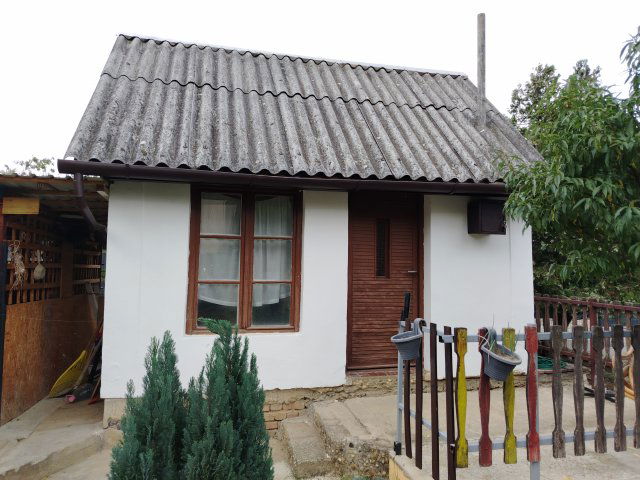 Eladó nyaraló, Kaposváron, Dongó utcában 8.5 M Ft, 1 szobás