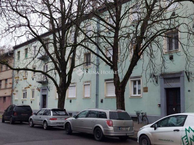 Eladó téglalakás, Baján 28.9 M Ft, 1+1 szobás