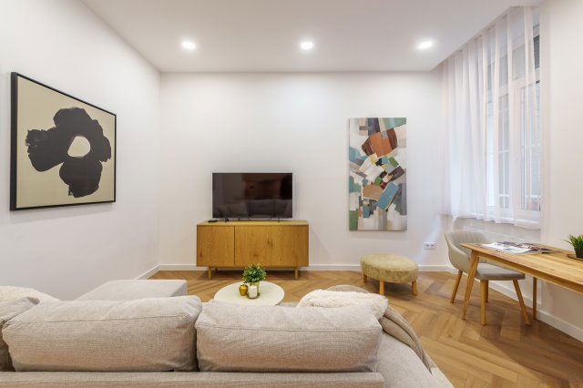 Kiadó téglalakás, albérlet, V. kerületben, József Attila utcában