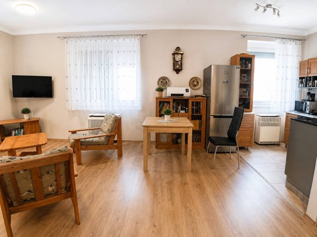 Eladó téglalakás, Győrött 35.9 M Ft, 1+1 szobás
