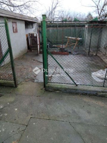 Eladó családi ház, Hatvanban 80 M Ft, 2 szobás