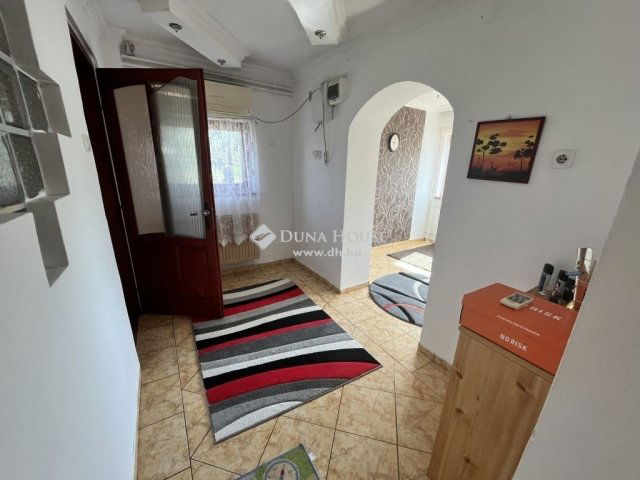 Eladó családi ház, Kecskeméten 24.99 M Ft, 2 szobás