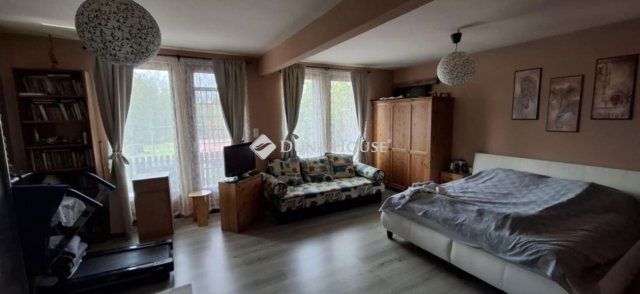 Eladó családi ház, Vecsésen 149.999 M Ft, 5 szobás