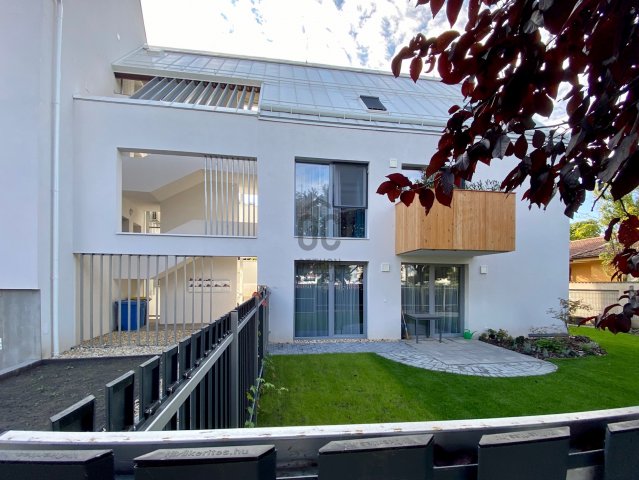 Eladó téglalakás, Debrecenben 65 M Ft, 2 szobás