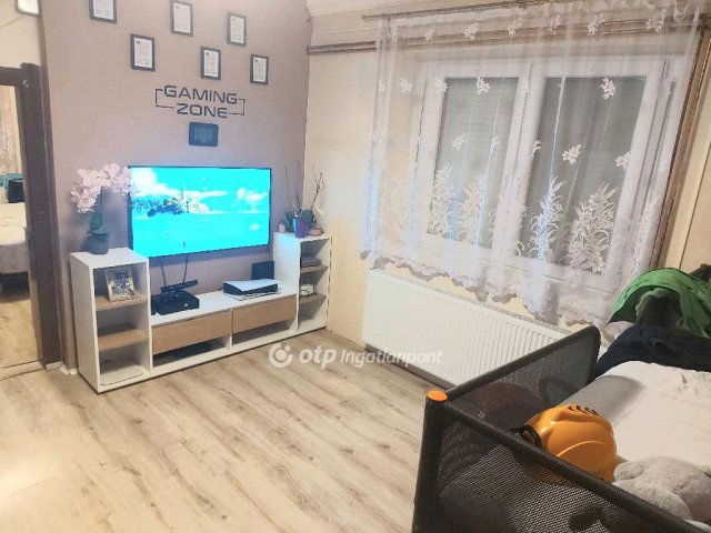 Eladó családi ház, Kocséren 31.9 M Ft, 2+1 szobás