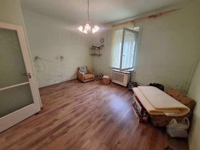 Eladó családi ház, Kaposváron 8.5 M Ft, 4 szobás