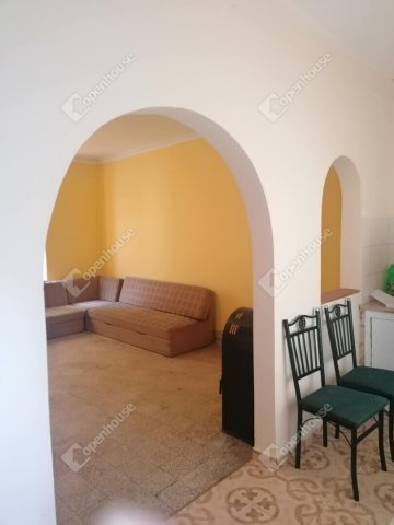 Eladó családi ház, Szegeden 9.5 M Ft, 1 szobás