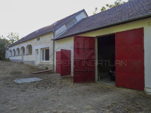 Eladó családi ház, Vanyolán 33 M Ft, 3 szobás