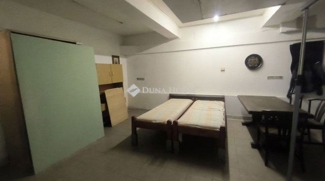 Eladó ipari ingatlan, Budapesten, XIII. kerületben 40 M Ft