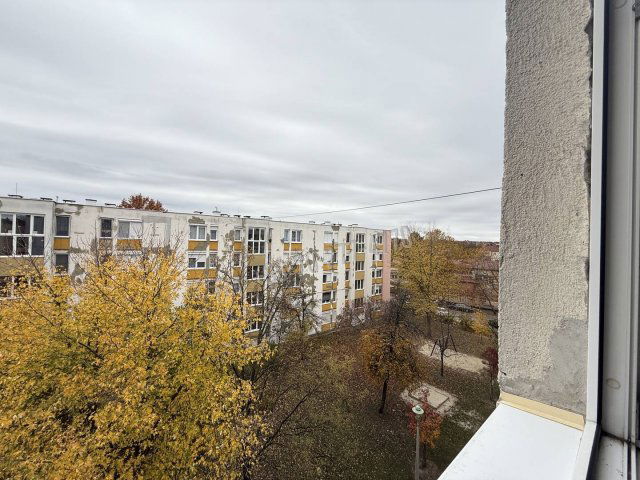 Eladó téglalakás, Oroszlányban, Népek barátsága utcában