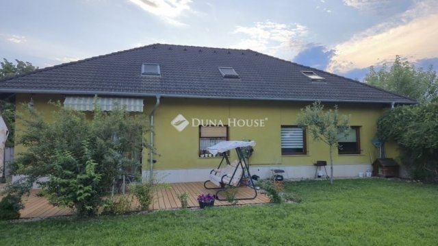 Eladó családi ház, Budapesten, XXI. kerületben 197 M Ft