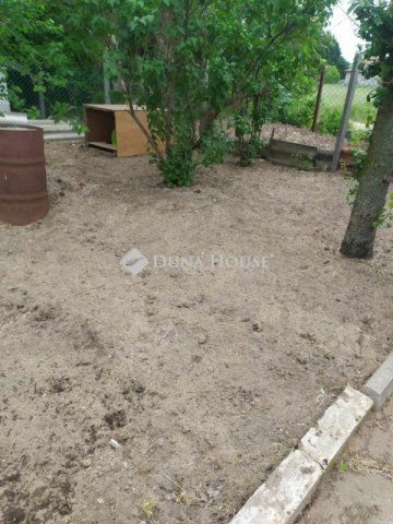 Eladó családi ház, Cegléden 18.9 M Ft, 1 szobás