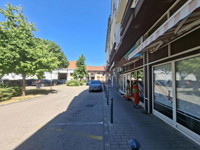 Kiadó üzlethelyiség, Siófokon 150 E Ft / hó, 1 szobás