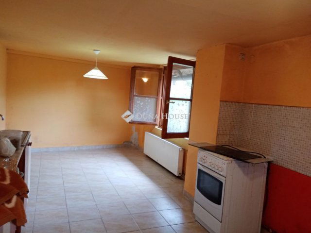 Eladó családi ház, Andorcson 25 M Ft, 5 szobás