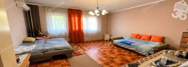 Eladó családi ház, Kecskeméten 42.5 M Ft, 1 szobás