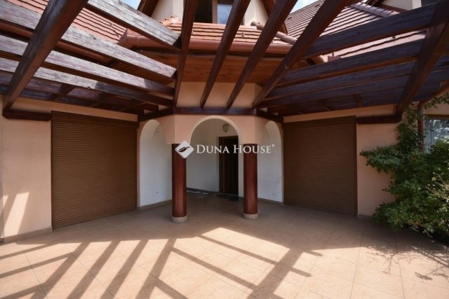 Eladó családi ház, Érden 224 M Ft, 6 szobás