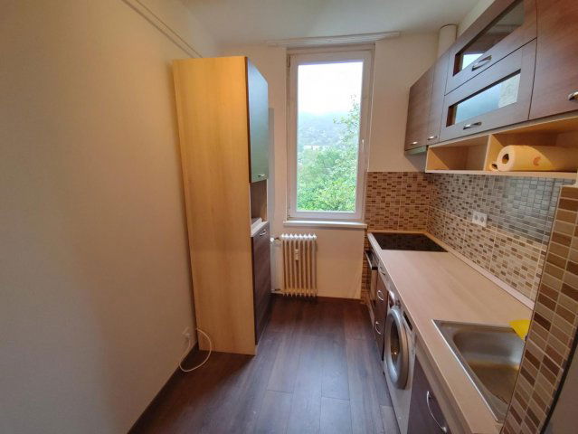 Kiadó téglalakás, albérlet, Tatabányán 165 E Ft / hó