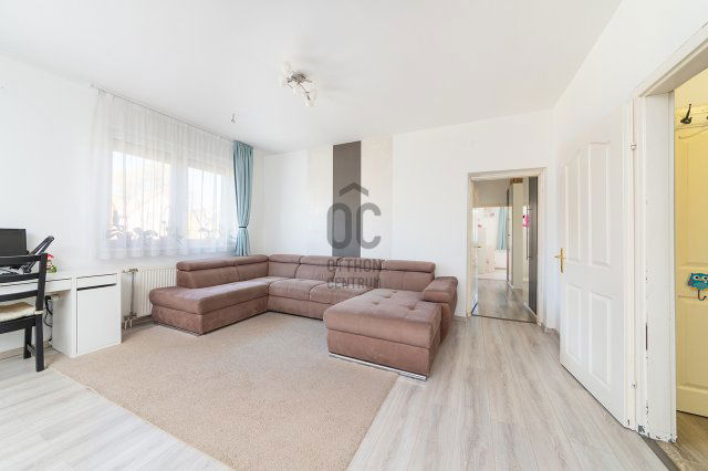 Eladó téglalakás, Kerepesen 93.9 M Ft, 4 szobás