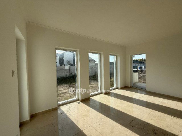 Eladó családi ház, Ráckevén 86.9 M Ft, 4 szobás