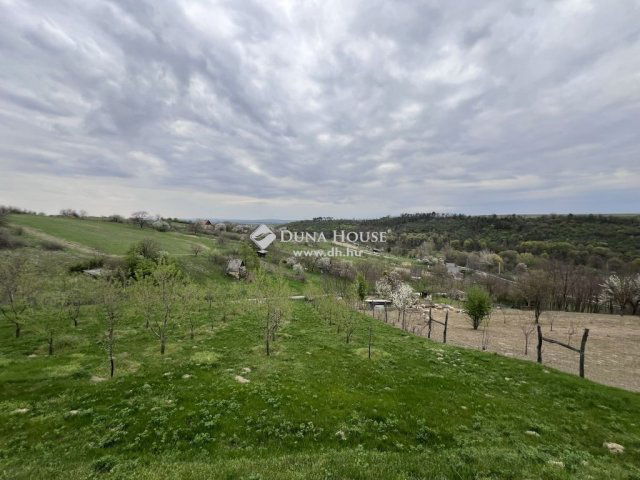 Eladó telek, Nyergesújfaluban 17.4 M Ft / költözzbe.hu