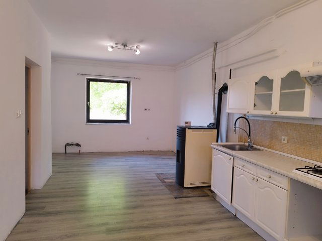 Eladó sorház, Nagykőrösön 26.9 M Ft, 2 szobás